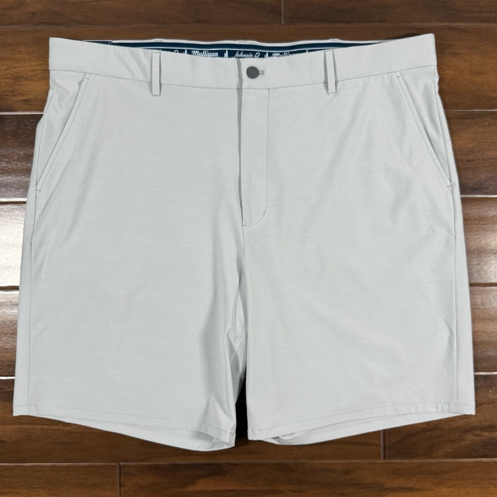 Johnnie-O Men's Size 44 Light Gray Mulligan 9" Performance Shorts